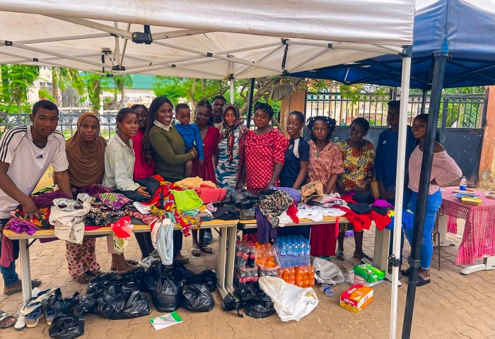 she thrive outreach group picture